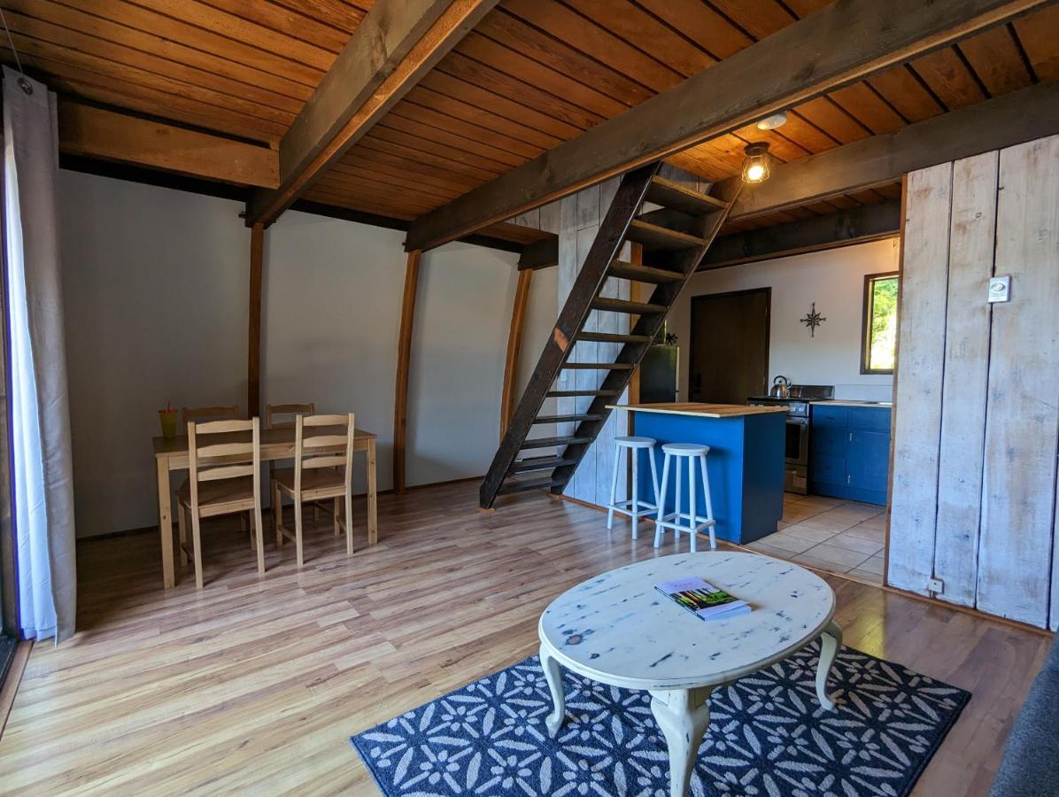 Jade Resort-Oceanfront Suites In Gowlland Harbour Heriot Bay Buitenkant foto