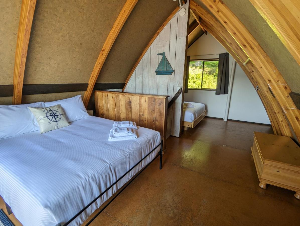 Jade Resort-Oceanfront Suites In Gowlland Harbour Heriot Bay Buitenkant foto