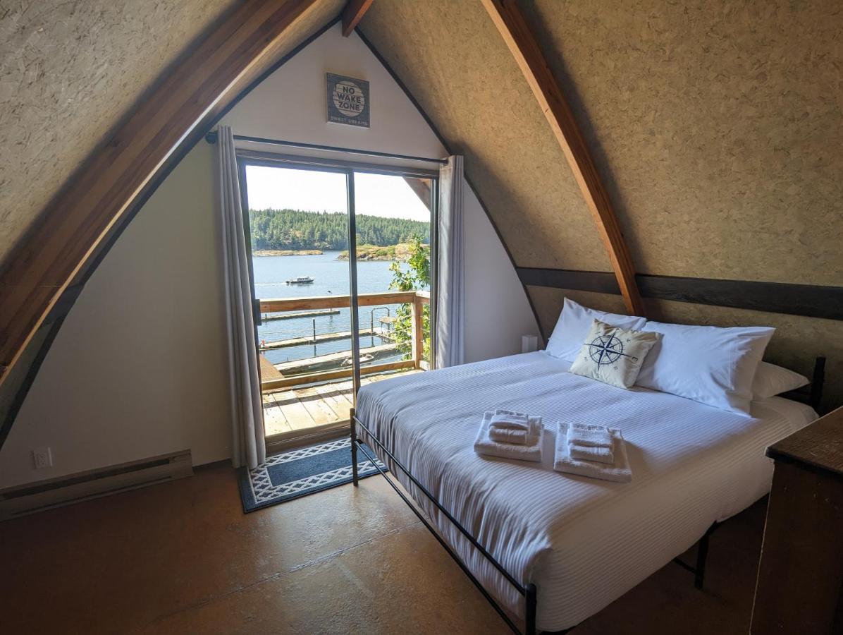 Jade Resort-Oceanfront Suites In Gowlland Harbour Heriot Bay Buitenkant foto