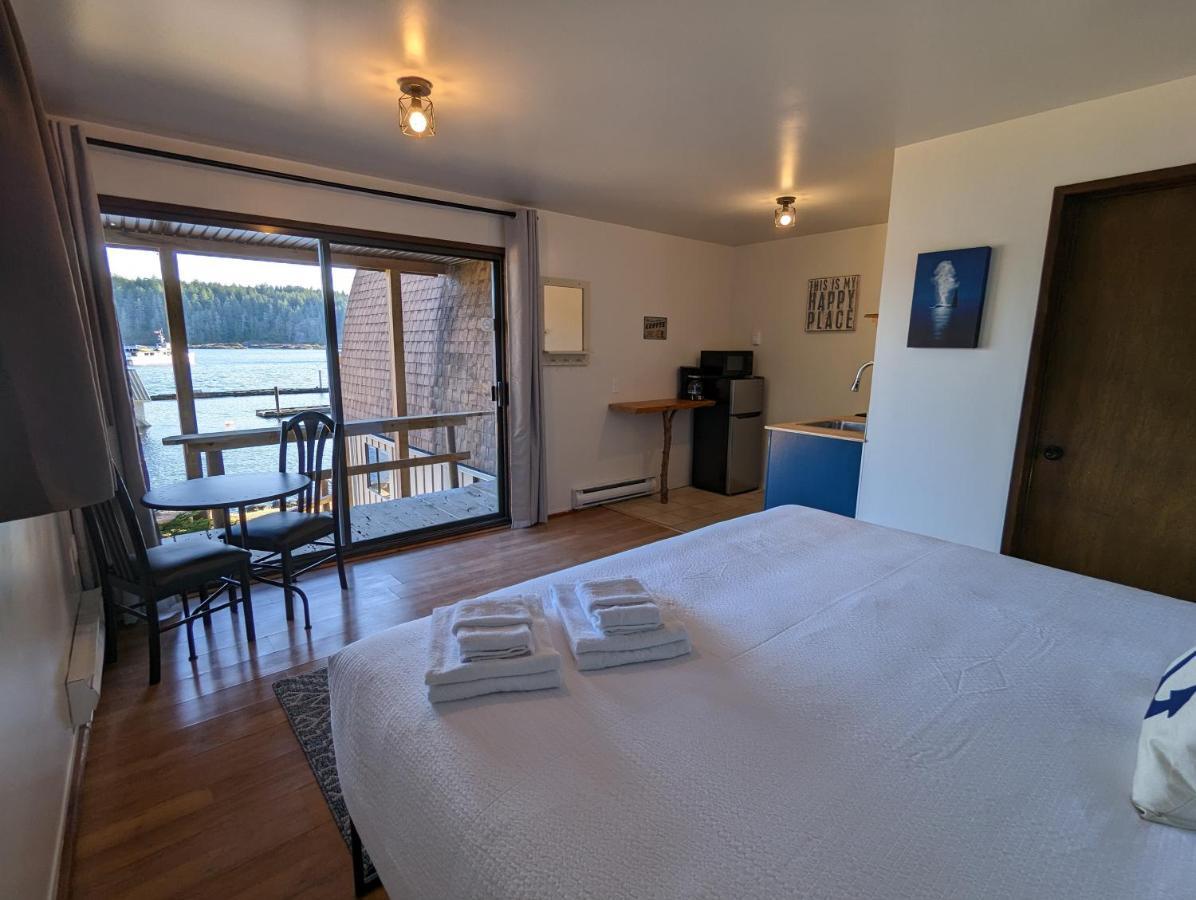 Jade Resort-Oceanfront Suites In Gowlland Harbour Heriot Bay Buitenkant foto